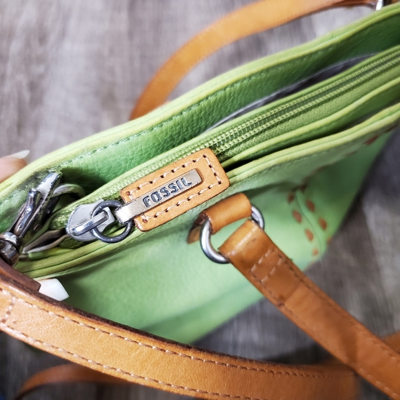 EUC Fossil leather lime handbag - Picture 8 of 8
